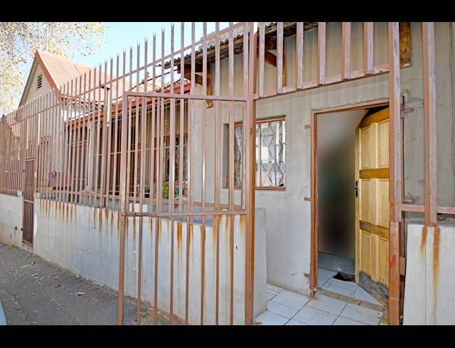 3 BEDROOM HOUSE FOR SALE IN MAYFAIR
